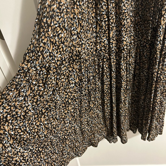 Gentle Fawn Dress - Picture 4 of 5